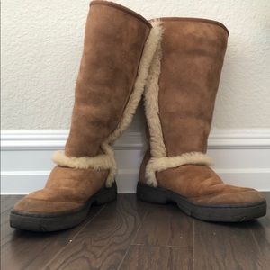 UGG Snow Boot with Rubber sole